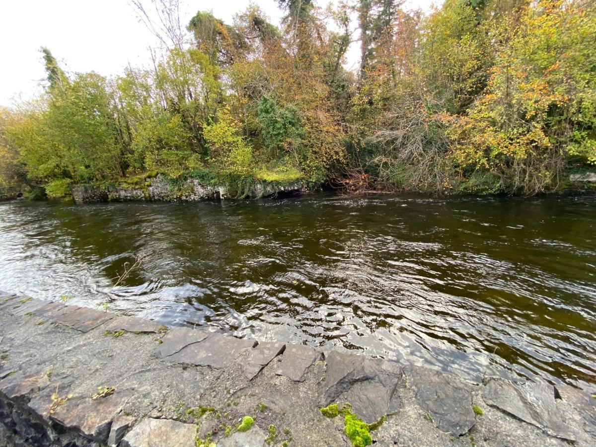 Salmon Weir Lodge Cong Eksteriør bilde